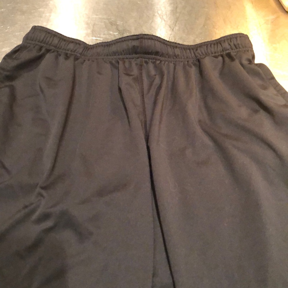 Men’s live strong Nike short large